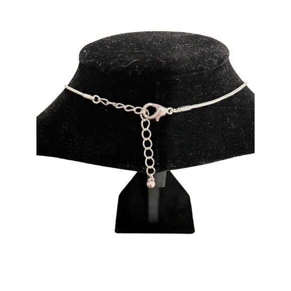 Bay Studio Silvertone and Black Gem Necklace and Earrings Set NWT - Picture 4 of 6